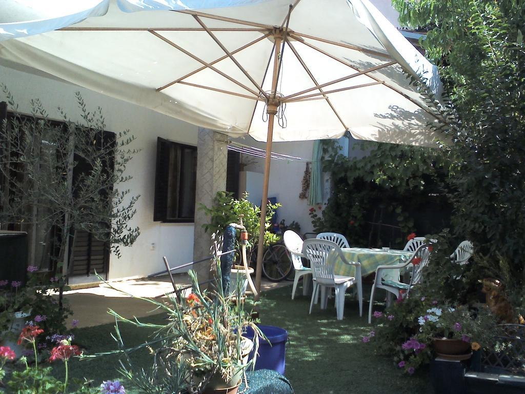 Apartment Artusi Pula Habitación foto