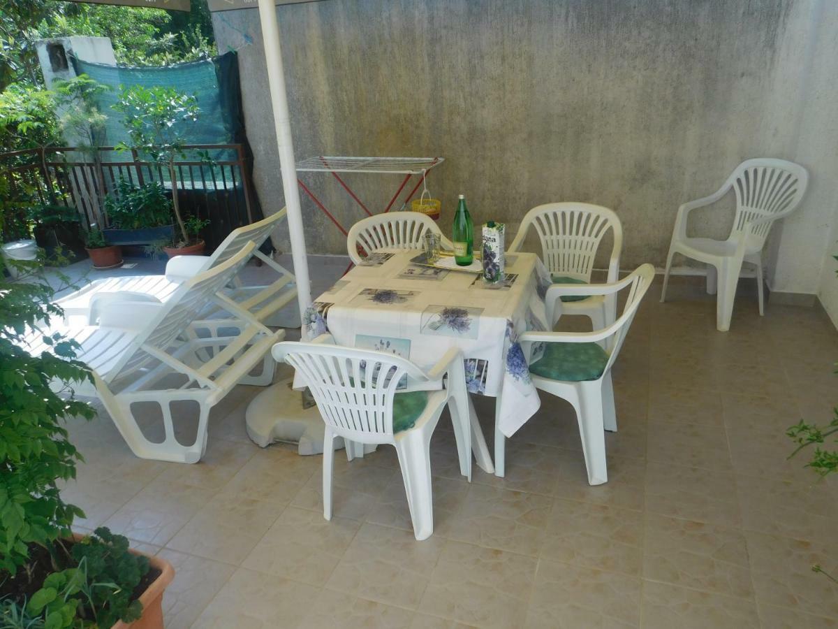 Apartment Artusi Pula Exterior foto